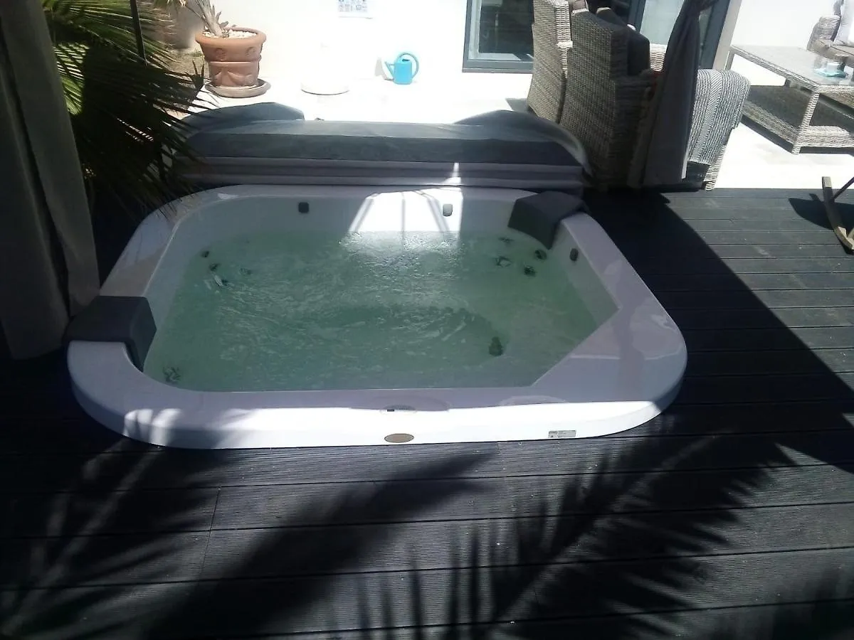 Villa Sea Breeze Marbella 0*,